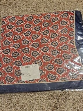 Printed Paisley Decorative Throw - Red/Navy
